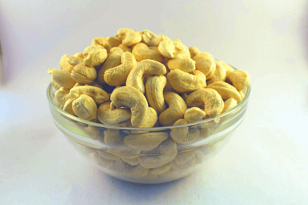 Cashew Whole W320 250gms (జీడి పప్పు)